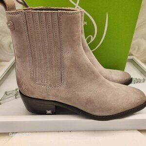 Sam Edelman "Bronson" Leather Booties. NIB. Size 6